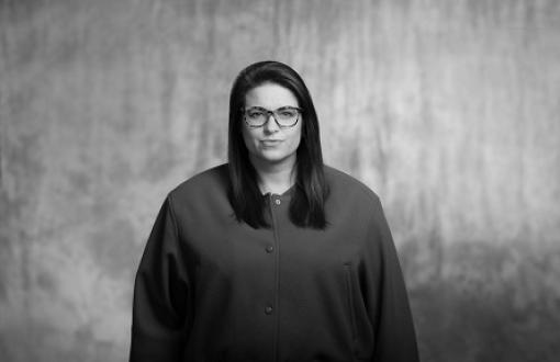 czarno biały portret kobiety